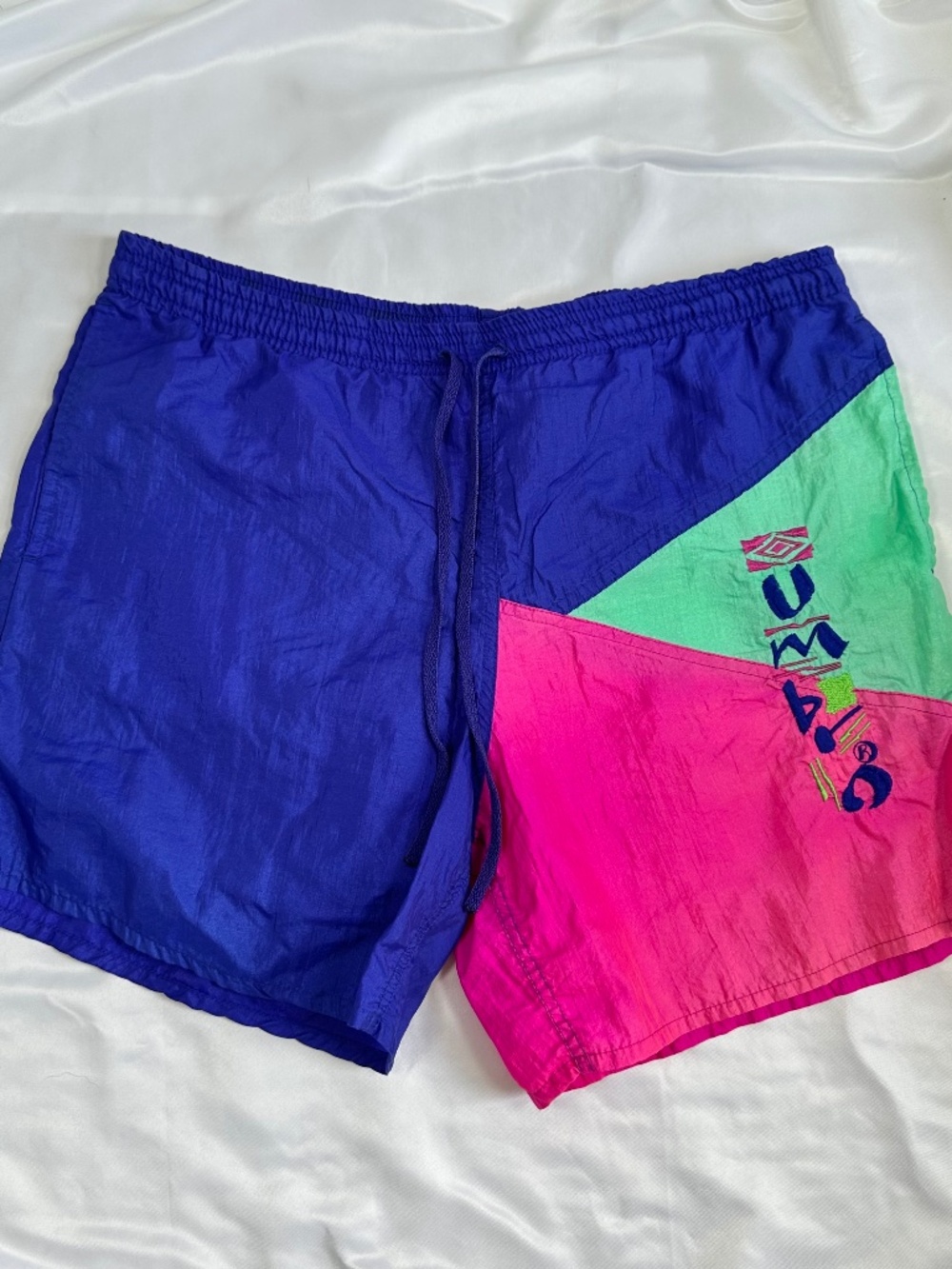 Vintage 1990s Umbro Colorblock Sand Soccer Shorts Unisex Drawstring Size Small